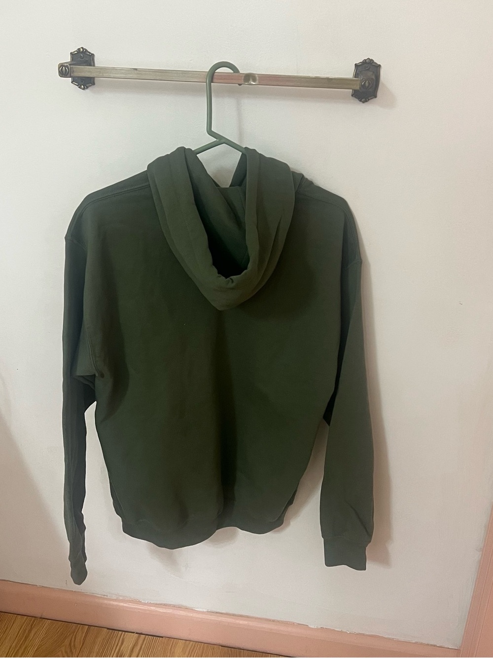 Gildan Men's Heavy Blend Military Green Pullover Hoodie Sweatshirt - Picture 2 of 3